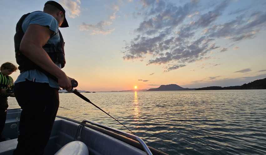 fiske i norsk fjord fiske i norsk fjord