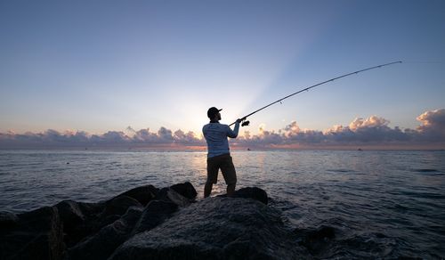 Fiska i havet från land - En guide till kustfiske